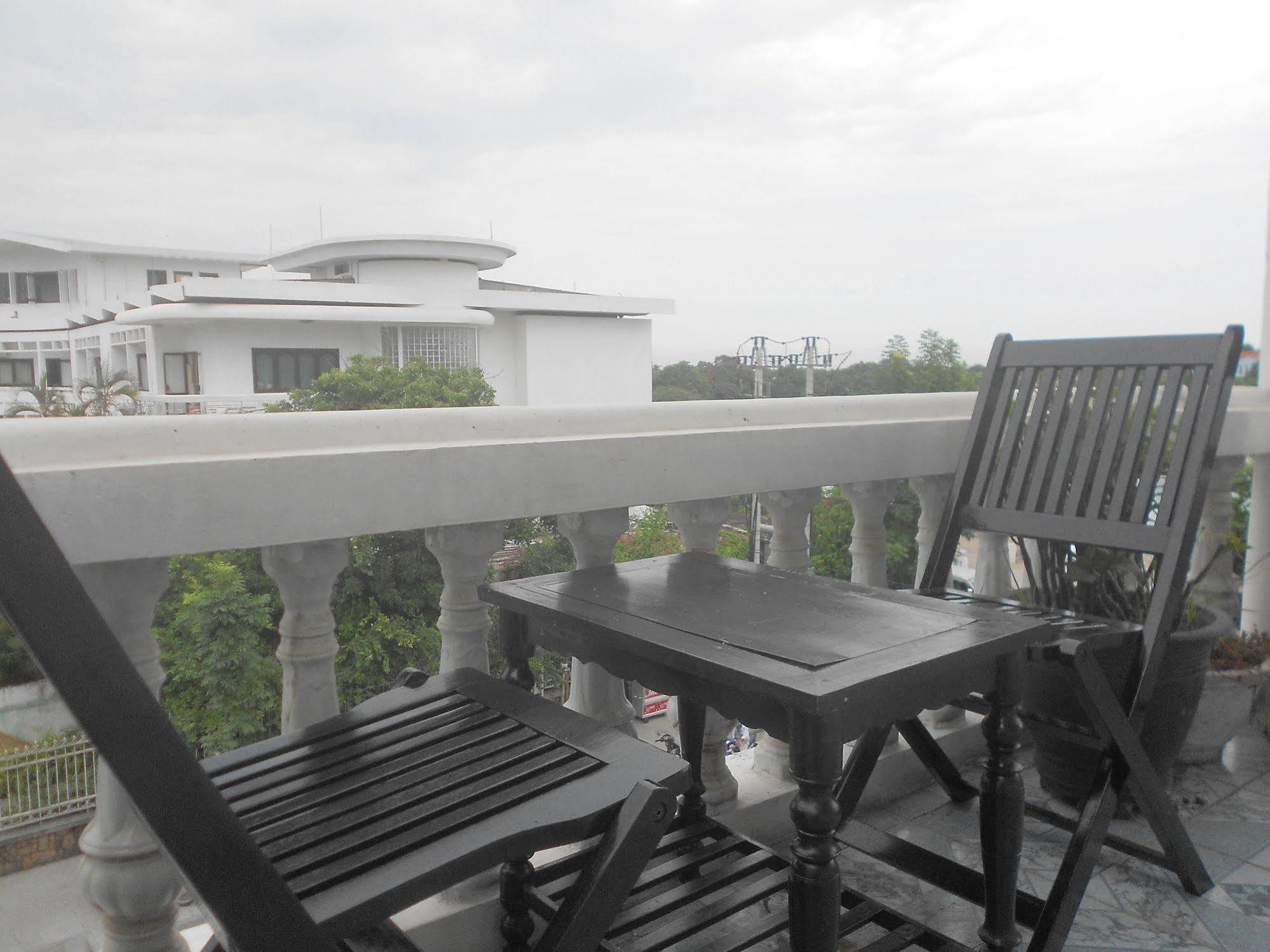 Hue Boutique Homestay Exteriör bild